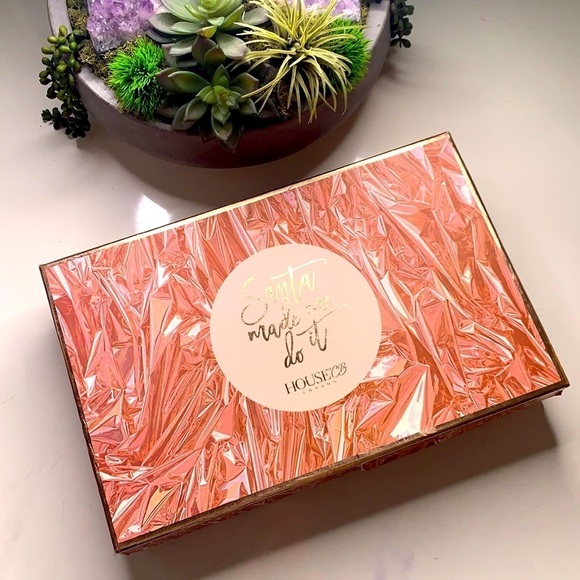 House of CB London Santa Made me do it pink holiday gift box - Picture 1 of 8